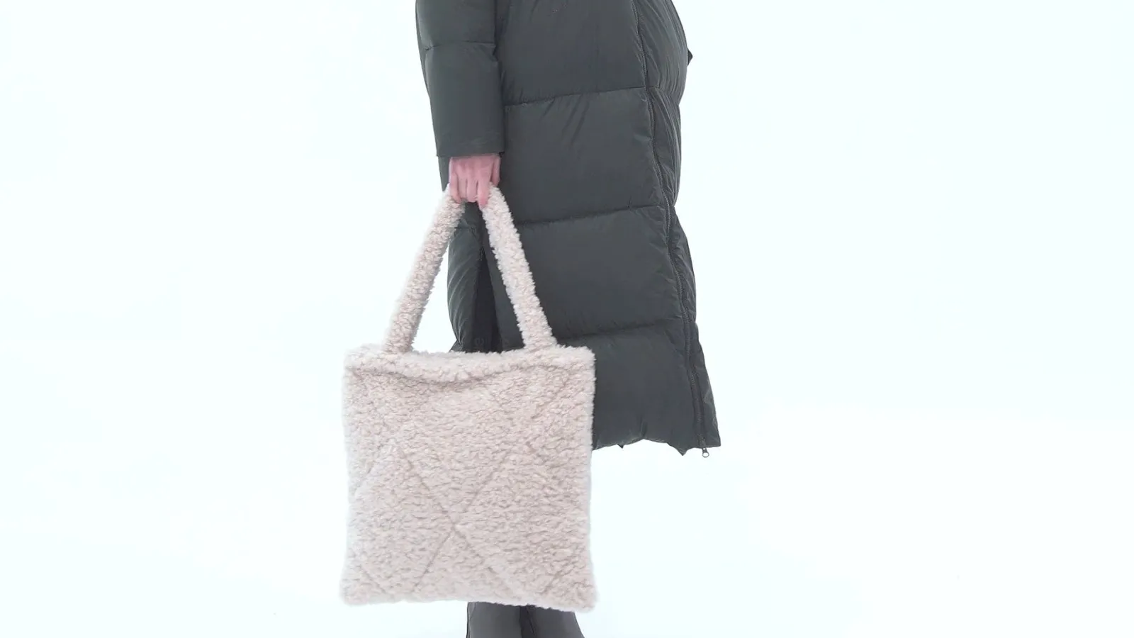 borsa_shopper_in_sherpa_0.webp Donna Bomboogie Borse & Zaini>Borsa Shopper In Sherpa